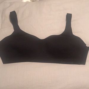 LuLuLemon bra 34E (DD). Good condition